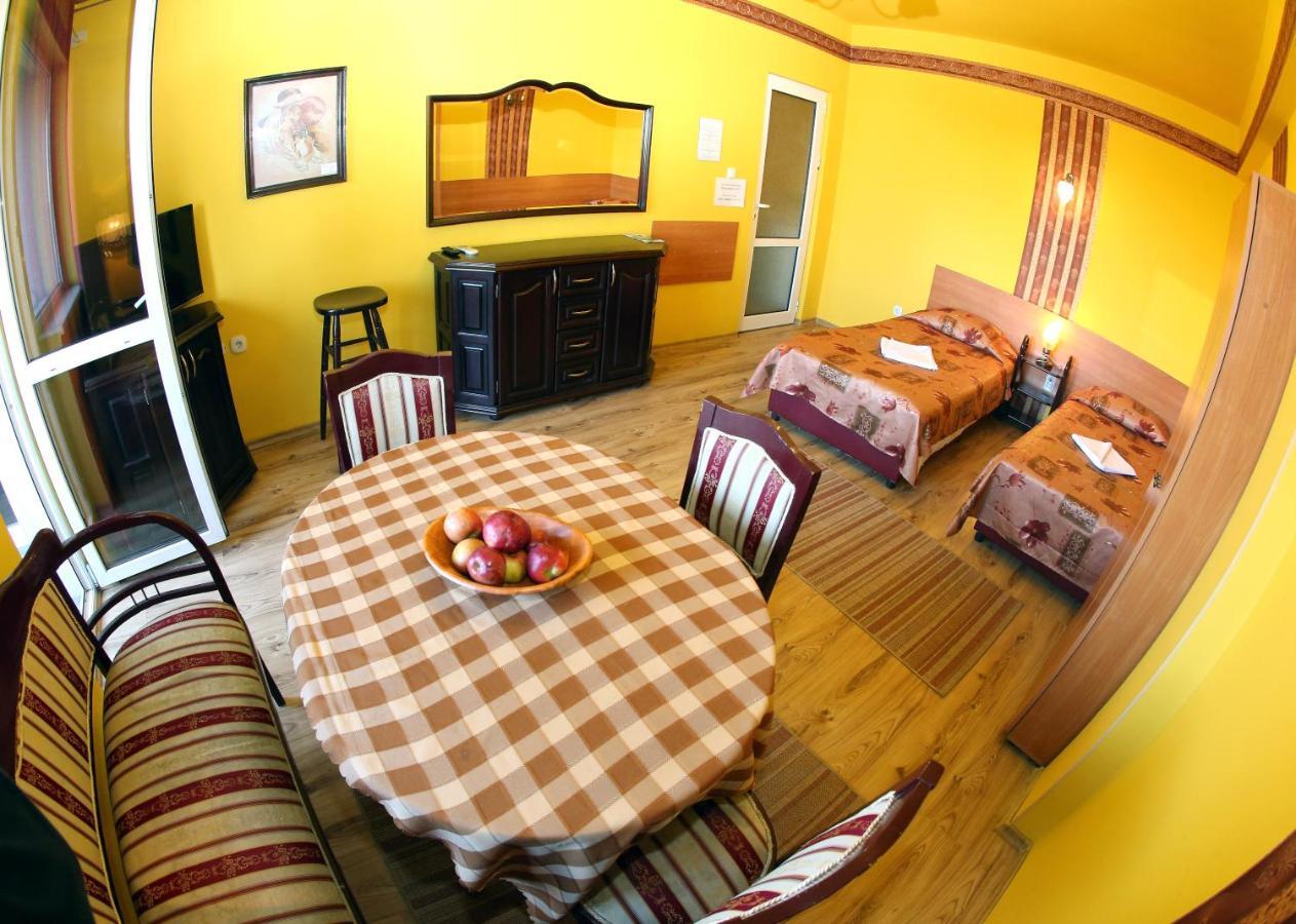 Colored House Apartments 소피아 외부 사진
