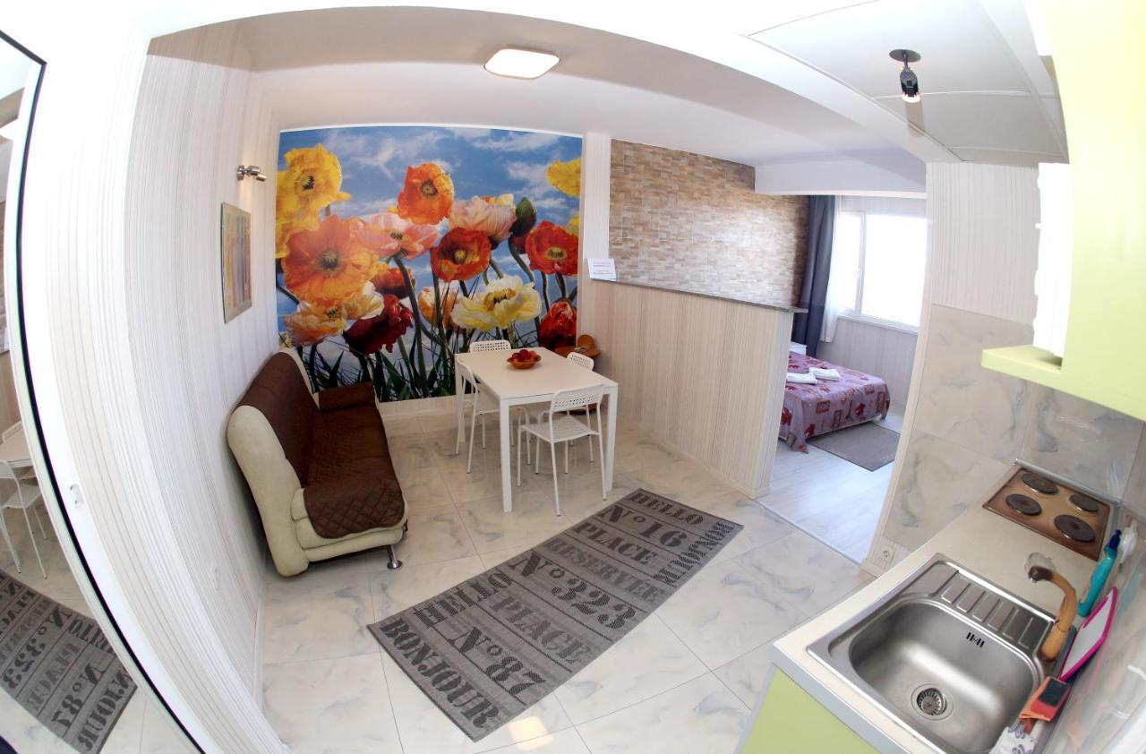Colored House Apartments 소피아 외부 사진