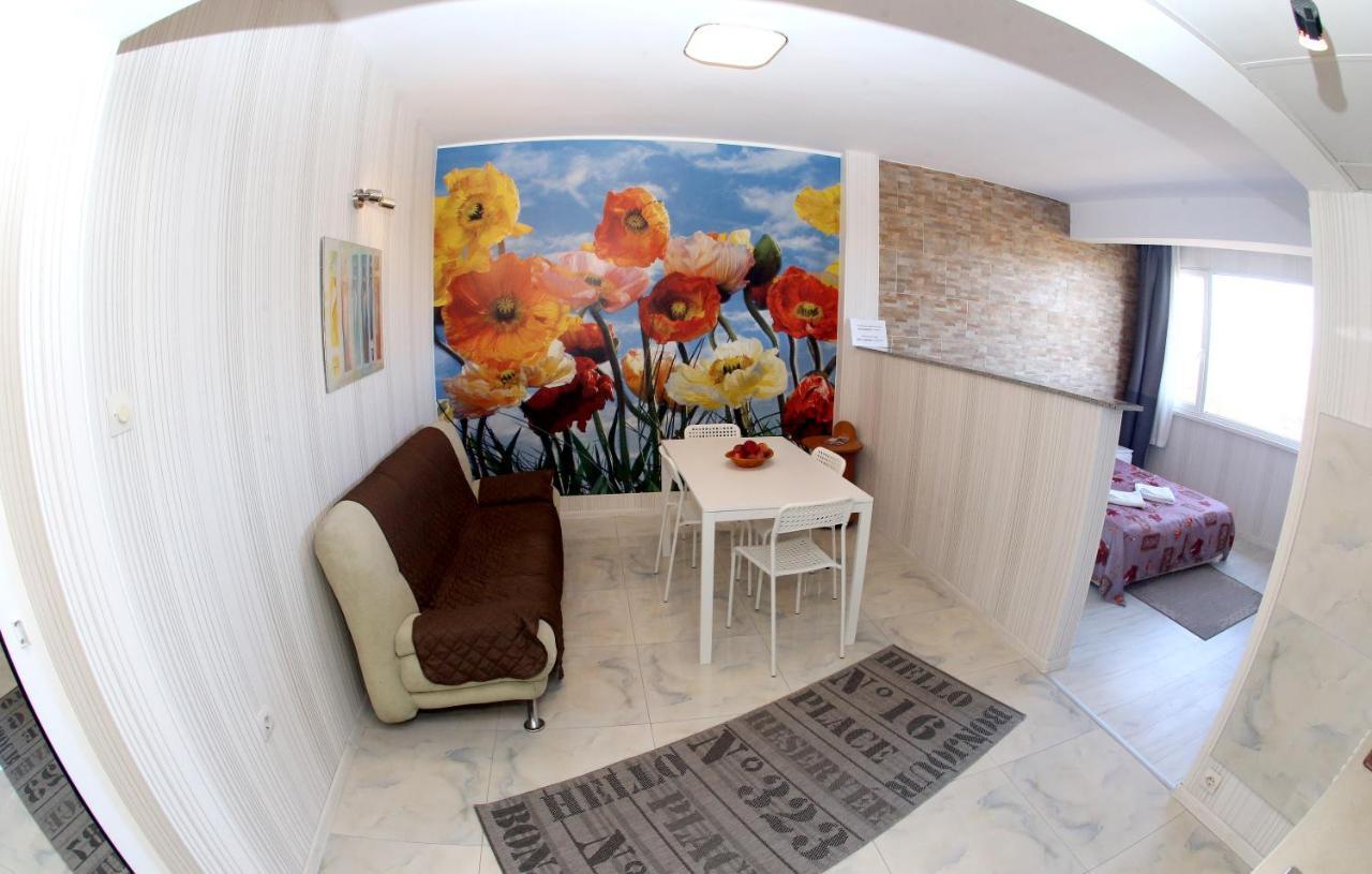 Colored House Apartments 소피아 외부 사진