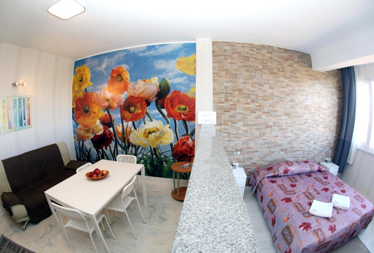 Colored House Apartments 소피아 외부 사진